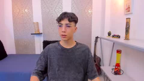    online show from 10/31/25, 04:24