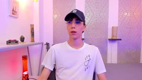    online show from 12/18/25, 04:29