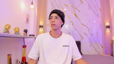    online show from 04/03/26, 04:32