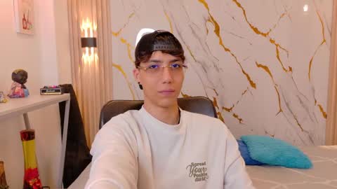 Snapshot of nikolay_gregori chatting on 06/08/26, 04:13 online show from 06/08/26, 04:13