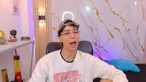 Snapshot of nikolay_gregori chatting on 06/09/26, 04:35 online show from 06/09/26, 04:35