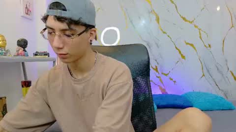 Snapshot of nikolay_gregori chatting on 06/10/26, 04:34 online show from 06/10/26, 04:34