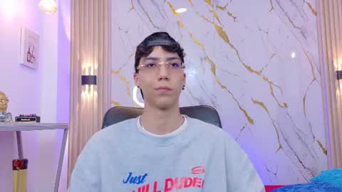 Snapshot of nikolay_gregori chatting on 06/17/26, 03:53 online show from 06/17/26, 03:53