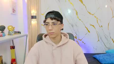 Snapshot of nikolay_gregori chatting on 06/19/26, 04:50 online show from 06/19/26, 04:50