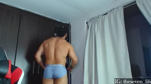 Snapshot of nikolaylisin chatting on 07/11/26, 04:59 Niko online show from 07/11/26, 04:59