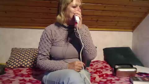 Nikole1 online show from 11/11/25, 10:04