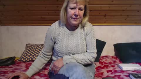 Nikole1 online show from 11/15/25, 10:23