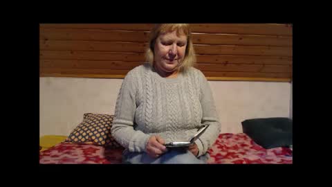 Nikole1 online show from 12/15/25, 10:52