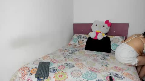 Nikole online show from 02/05/26, 02:38