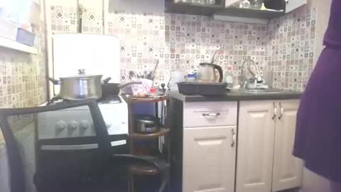 Snapshot of nikolettared chatting on 01/25/25, 10:19 Nikoletta online show from 01/25/25, 10:19