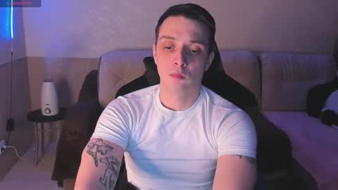 Nikolos online show from 02/04/25, 05:34