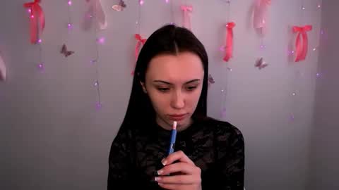 nikonara_ online show from 02/24/26, 09:40