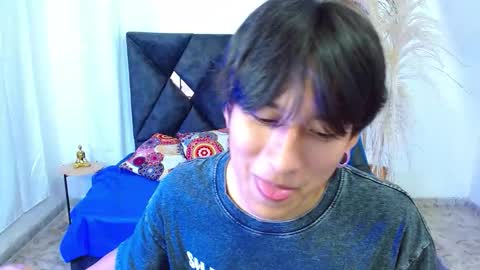 Niko online show from 03/12/26, 02:12