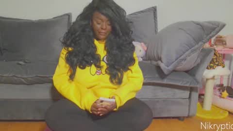 Nikole online show from 12/18/25, 07:31