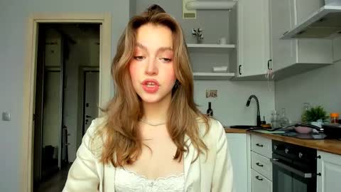 Veronica online show from 02/13/25, 10:55