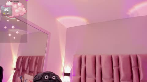 Niky Brooks online show from 09/23/25, 11:02