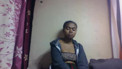 Snapshot of nilahmarie chatting on 10/16/25, 07:37 nilah online show from 10/16/25, 07:37