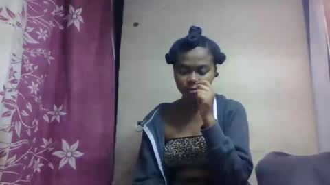 Snapshot of nilahmarie chatting on 10/18/25, 05:57 nilah online show from 10/18/25, 05:57