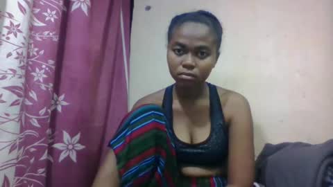 Snapshot of nilahmarie chatting on 10/21/25, 02:45 nilah online show from 10/21/25, 02:45