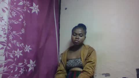 nilah online show from 10/29/25, 09:05