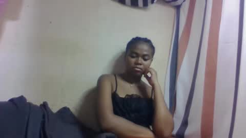 nilah online show from 11/24/25, 07:02