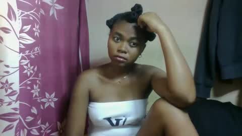 nilah online show from 03/14/26, 05:02