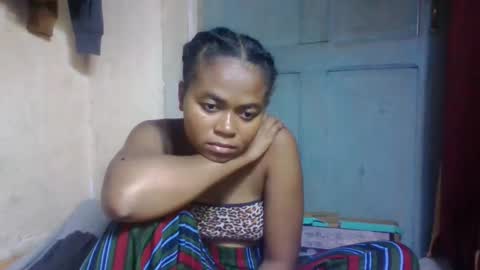 Snapshot of nilahmarie chatting on 05/13/26, 06:27 nilah online show from 05/13/26, 06:27