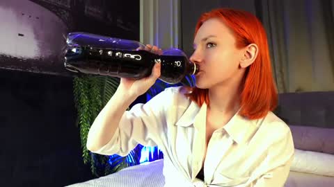 Snapshot of nillie_kelly chatting on 01/24/25, 04:16 Nillie online show from 01/24/25, 04:16