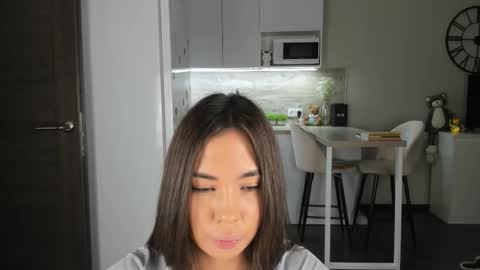 Bella online show from 11/02/25, 09:28