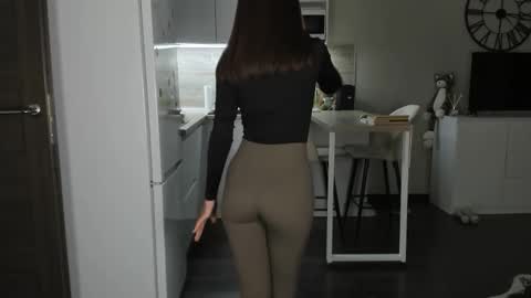 Bella online show from 02/08/26, 04:43