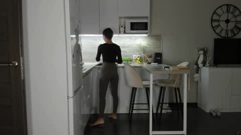 Bella online show from 02/14/26, 02:52