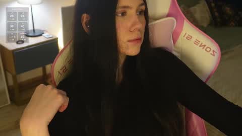 Jennet online show from 02/19/25, 03:27