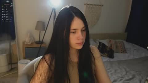 Jennet online show from 11/28/25, 05:37