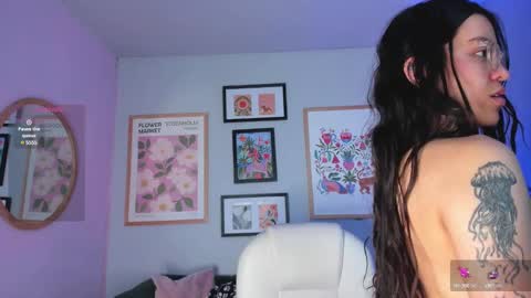 Snapshot of nina__dixon chatting on 02/26/25, 03:10 Nina online show from 02/26/25, 03:10