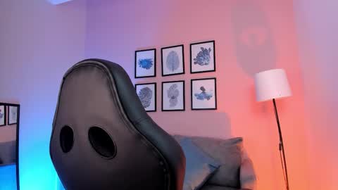 Snapshot of nina__dixon chatting on 09/17/25, 09:05 Nina online show from 09/17/25, 09:05