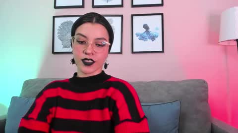 Nina online show from 01/07/26, 10:56