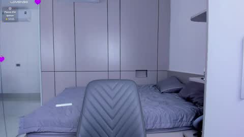 Nina online show from 04/06/26, 02:20