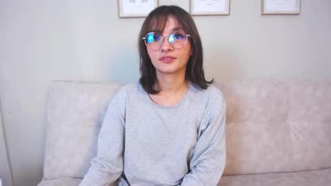 Nina online show from 10/22/25, 04:13