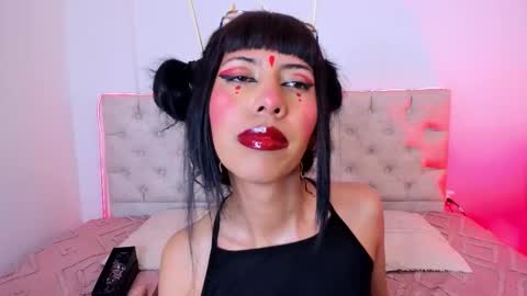 Nina Fox  online show from 01/11/26, 02:44