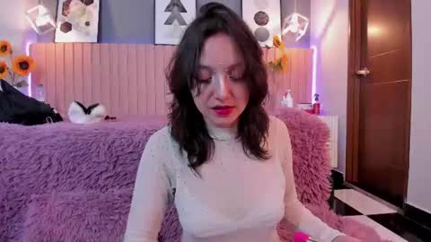 nina_ford_ online show from 06/24/26, 03:05