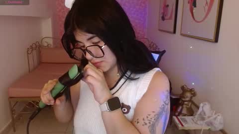 Nina online show from 03/28/26, 01:43