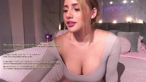 Snapshot of nina_mon chatting on 06/11/26, 03:48 Angie online show from 06/11/26, 03:48