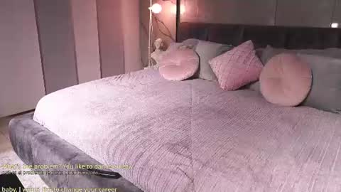 Snapshot of nina_mon chatting on 06/27/26, 04:50 Angie online show from 06/27/26, 04:50