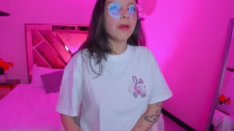 Nina myers online show from 11/07/25, 03:39