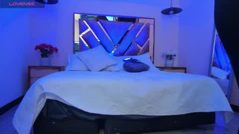 Snapshot of nina_myers chatting on 01/18/26, 02:37 Nina myers online show from 01/18/26, 02:37