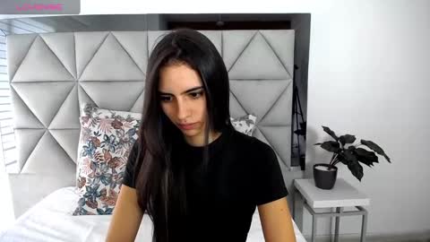 Snapshot of nina_pons chatting on 12/31/24, 06:35 Nina online show from 12/31/24, 06:35