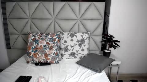 Snapshot of nina_pons chatting on 01/23/25, 11:47 Nina online show from 01/23/25, 11:47