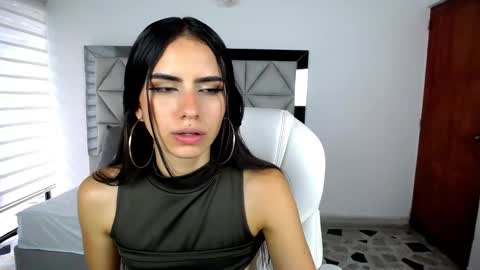 Snapshot of nina_pons chatting on 01/28/25, 09:29 Nina online show from 01/28/25, 09:29