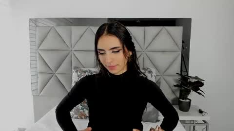 Snapshot of nina_pons chatting on 02/20/25, 08:25 Nina online show from 02/20/25, 08:25