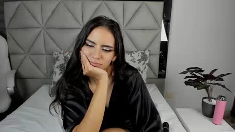 Snapshot of nina_pons chatting on 03/12/25, 02:20 Nina online show from 03/12/25, 02:20